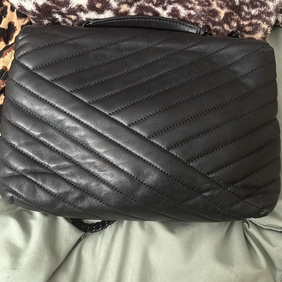 Tory Burch Kira Chevron Convertible Shoulder Bag - Picture 8 of 9